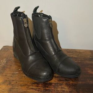 ARIAT WOMEN'S HERITAGE ZIP PADDOCK BOOT - ROUND TOE